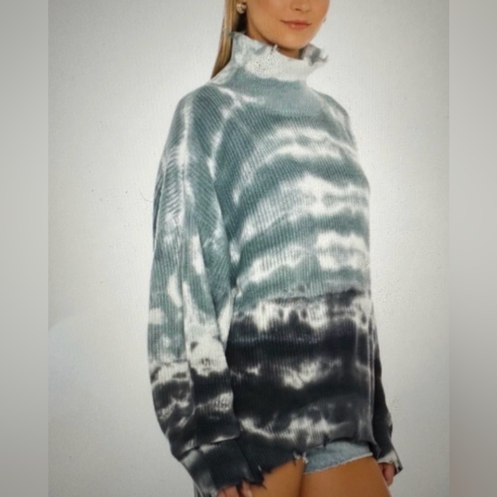Young fabulous & broke• cotton sweater•size medium/large/extra large